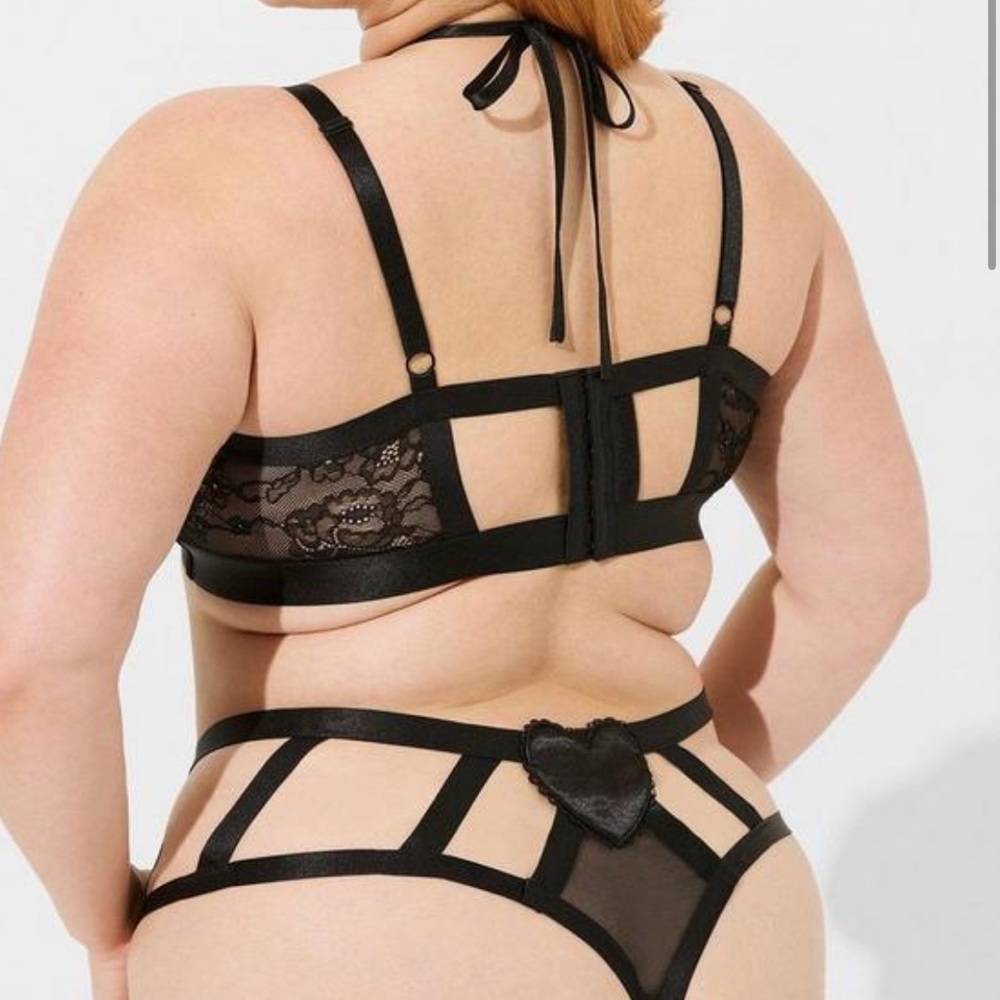 Torrid strappy heart thong
